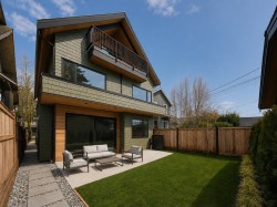 2-2755 11th Avenue W Vancouver, BC V6K 2L8