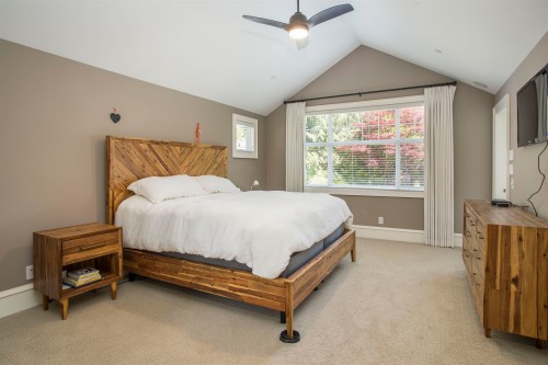 6417 Pitt Street, West Vancouver, BC 