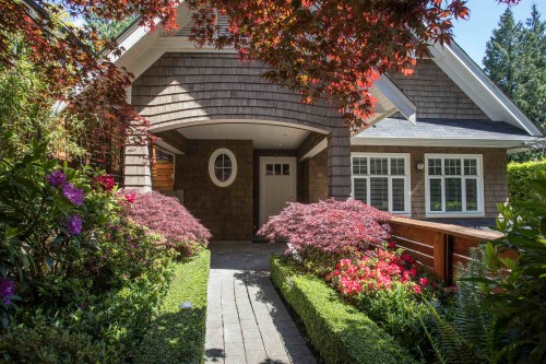 6417 Pitt Street, West Vancouver, BC 