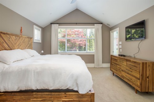 6417 Pitt Street, West Vancouver, BC 