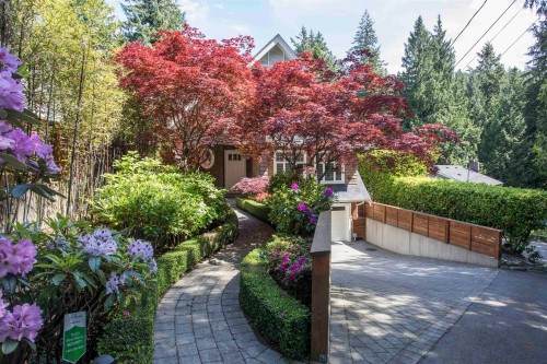 6417 Pitt Street, West Vancouver, BC 