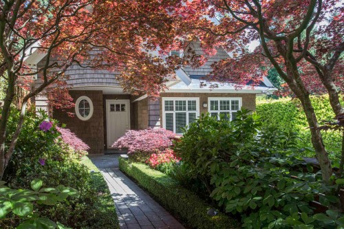 6417 Pitt Street, West Vancouver, BC 