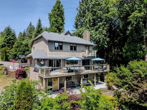 5454 Wakefield Road  Sechelt, BC V0N 3A8