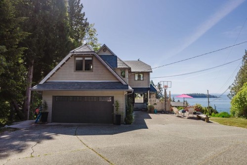 5454 Wakefield Road, Sechelt, BC 