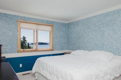 5454 Wakefield Road, Sechelt, BC 