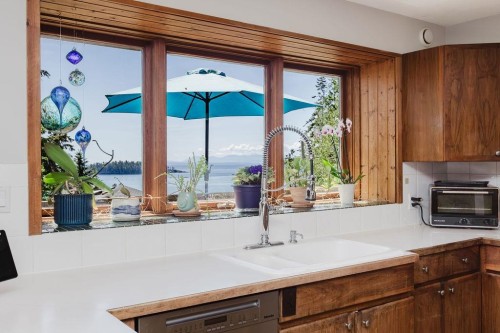 5454 Wakefield Road, Sechelt, BC 