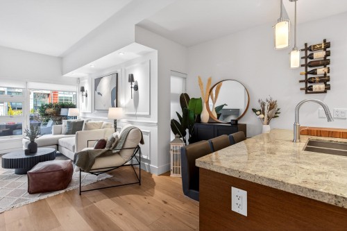 2538 Maple Street, Vancouver, BC 