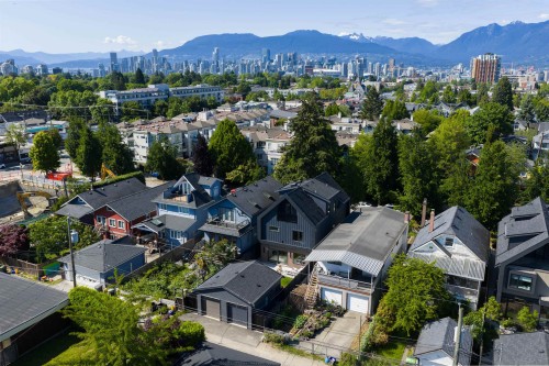 2-258 19 Avenue E, Vancouver, BC 