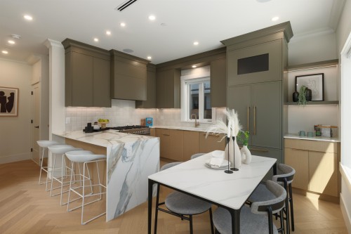 2-258 19 Avenue E, Vancouver, BC 