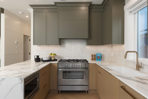 2-258 19 Avenue E, Vancouver, BC 
