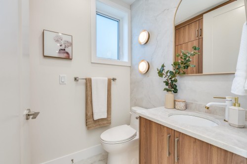 1-2943 44Th Avenue E, Vancouver, BC 
