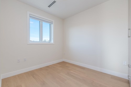 1-2943 44Th Avenue E, Vancouver, BC 