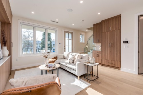 1-2943 44Th Avenue E, Vancouver, BC 