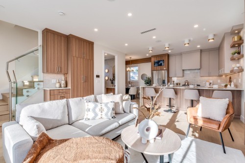 1-2943 44Th Avenue E, Vancouver, BC 