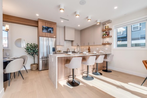 1-2943 44Th Avenue E, Vancouver, BC 