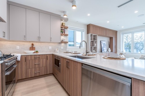 1-2943 44Th Avenue E, Vancouver, BC 