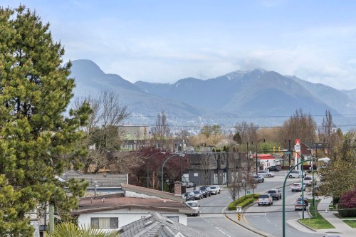 2296 33Rd Avenue E, Vancouver, BC 
