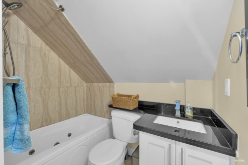 723 12Th Avenue E, Vancouver, BC 