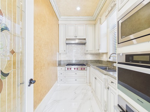6188 Adera Street, Vancouver, BC 