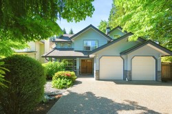 4383 Cove Cliff Road  North Vancouver, BC V7G 1Z3