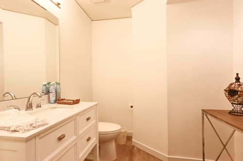 4591 Woodgreen Drive, West Vancouver, BC 
