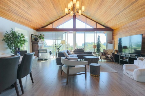 4591 Woodgreen Drive, West Vancouver, BC 