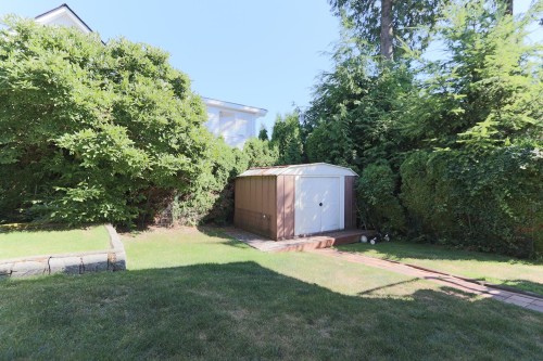 4591 Woodgreen Drive, West Vancouver, BC 