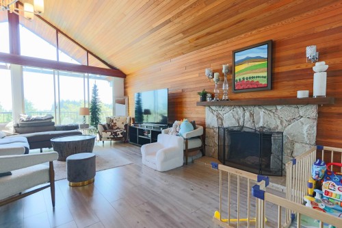 4591 Woodgreen Drive, West Vancouver, BC 