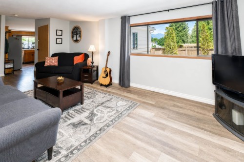 22450 Streng Avenue, Maple Ridge, BC 