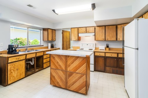22450 Streng Avenue, Maple Ridge, BC 