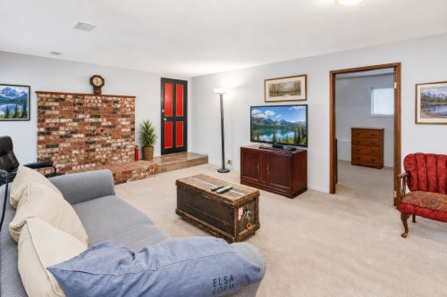22450 Streng Avenue, Maple Ridge, BC 