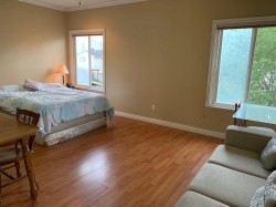 Master Room 1-11371 Cambie Road Richmond, BC V6X 1L3