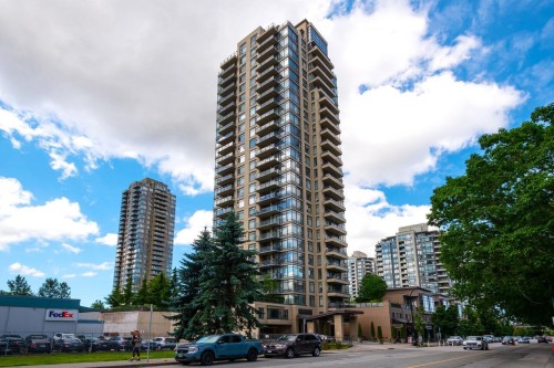 401-4250 Dawson Street  Burnaby, BC V5C 4B1