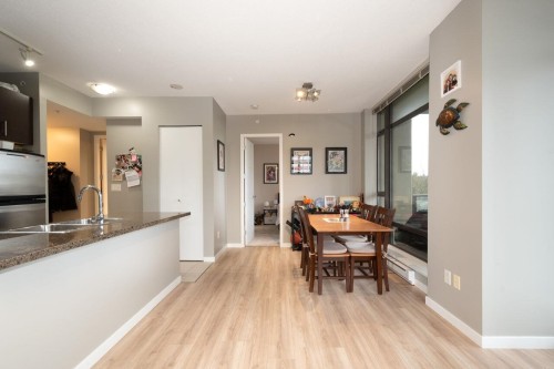 401-4250 Dawson Street, Burnaby, BC - Indoor