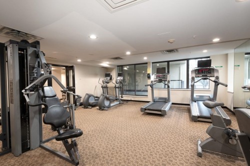 401-4250 Dawson Street, Burnaby, BC - Indoor Photo Showing Gym Room