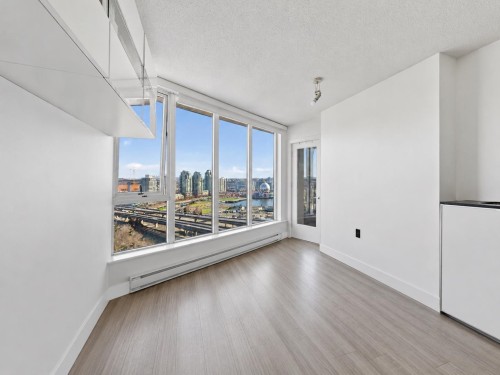 2309-688 Abbott Street  Vancouver, BC V6B 0B9