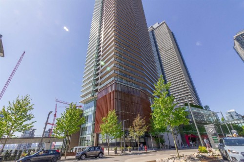 1607-4650 Brentwood Boulevard  Burnaby, BC V5C 0M3
