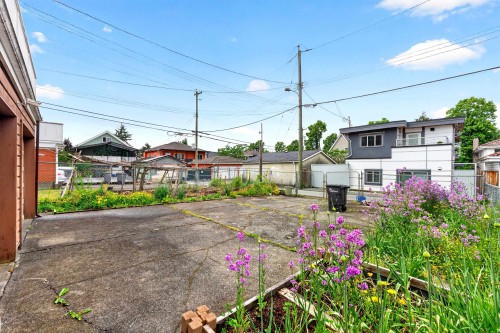2031 23Rd Avenue E, Vancouver, BC 