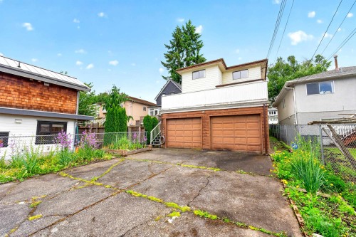 2031 23Rd Avenue E, Vancouver, BC 