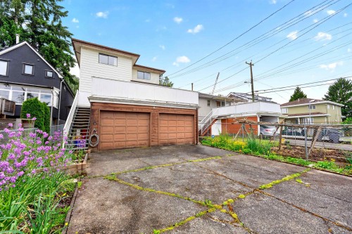 2031 23Rd Avenue E, Vancouver, BC 