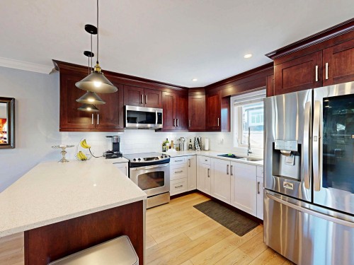 7377 Stride Avenue, Burnaby, BC 