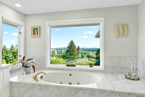 816 Anderson Crescent, West Vancouver, BC 