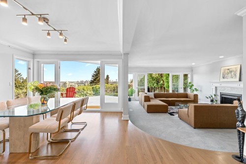 816 Anderson Crescent, West Vancouver, BC 