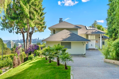 816 Anderson Crescent, West Vancouver, BC 