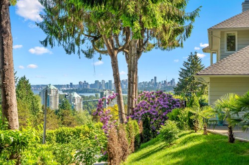 816 Anderson Crescent, West Vancouver, BC 