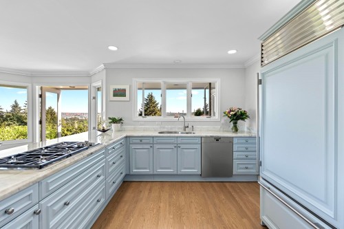 816 Anderson Crescent, West Vancouver, BC 