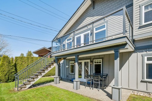 954 Tudor Avenue, North Vancouver, BC 