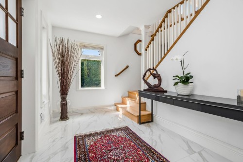 954 Tudor Avenue, North Vancouver, BC 