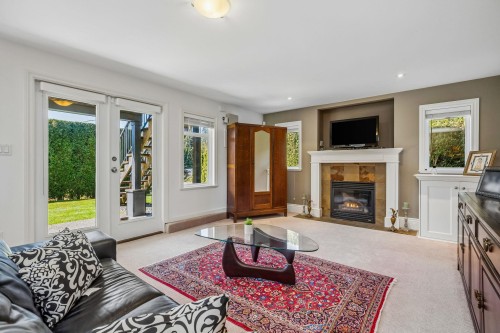 954 Tudor Avenue, North Vancouver, BC 
