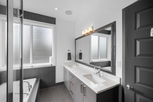 7493 Gatineau Place, Vancouver, BC 